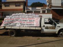 LOS CAZATAPITAS DEL MERCOSUR - camión listo para salir rumbo al depósito de Cofa